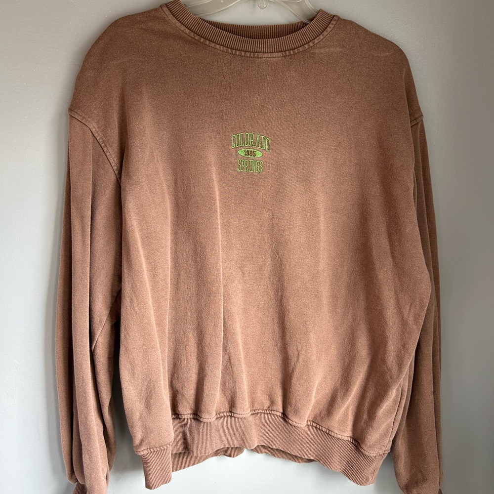 URBAN OUTFITTERS CREWNECK